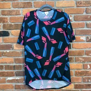 Lularoe LipstickPrint  Irma T Shirt Size XXS